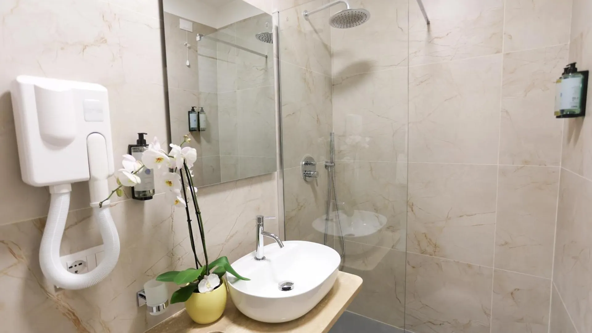 *** Casa de hóspedes B&B Smart Rooms Roma Itália