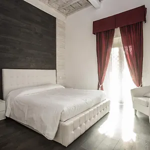 Royal ** Roma