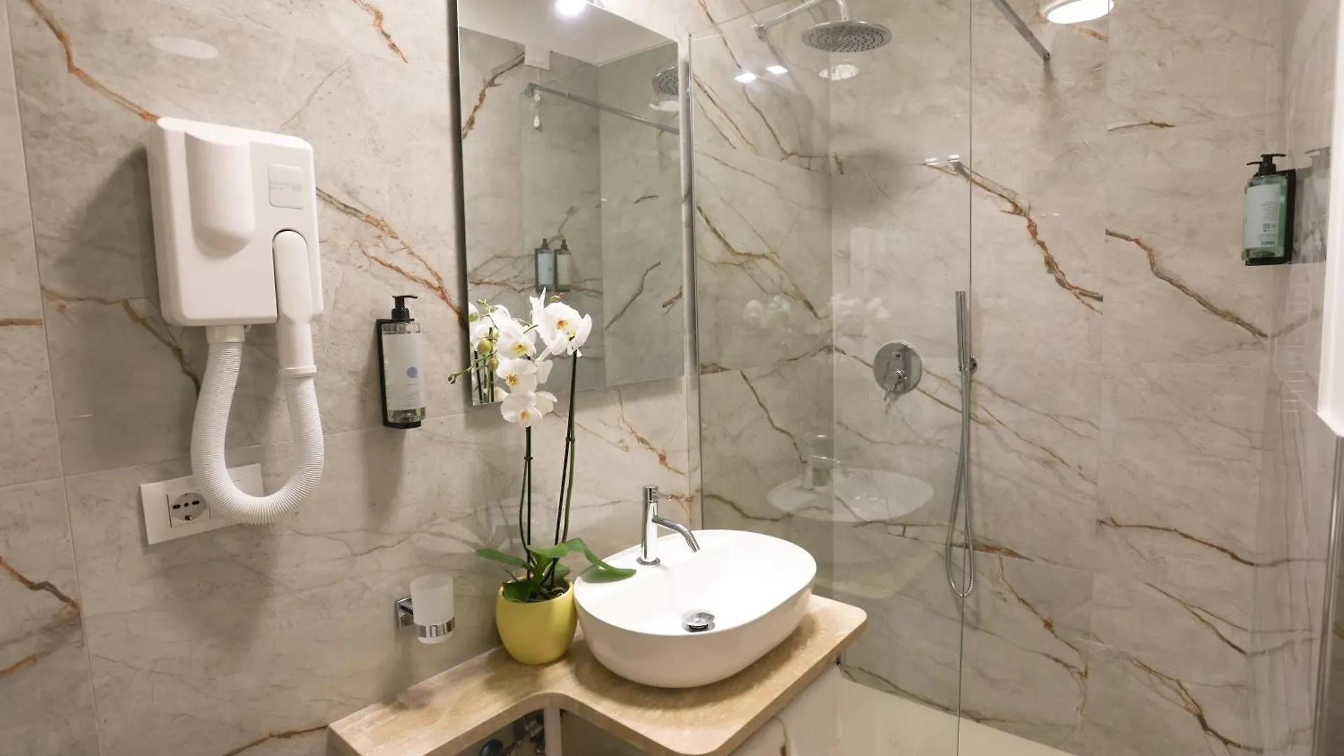 *** Guest house B&B Smart Rooms Italy